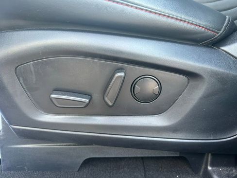 Used 2025 Ford Explorer ST-Line image 23