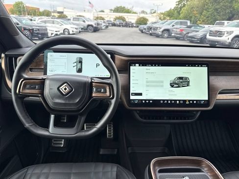 Used 2025 Rivian R1S Premium AWD/4WD image 14