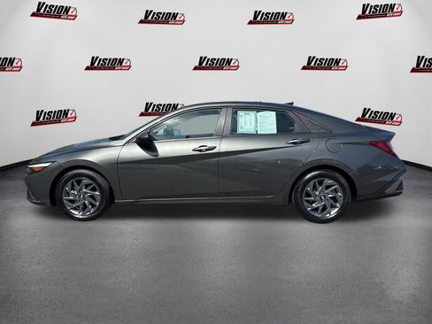 Used 2024 Hyundai Elantra SEL FWD image 8