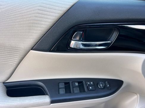 Used 2016 Honda Accord LX image 14