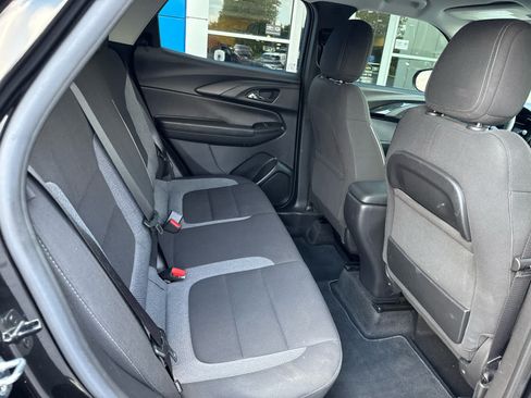Used 2023 Chevrolet TrailBlazer LT FWD image 5