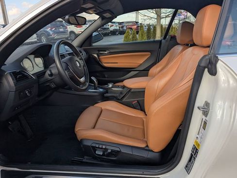 Used 2021 BMW 230i xDrive Convertible w/ Premium Package image 12