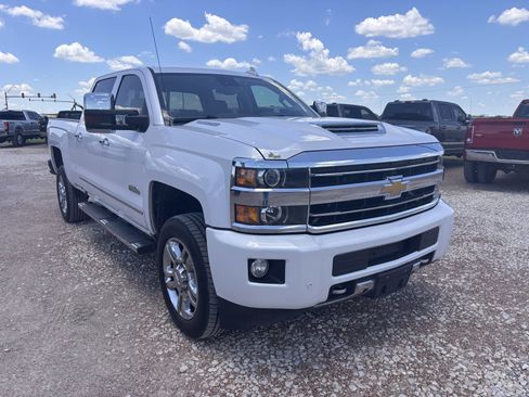 Used 2019 Chevrolet Silverado 2500 High Country w/ Duramax Plus Package AWD/4WD image 8