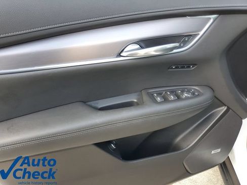 Certified 2024 Cadillac XT6 Luxury FWD image 22