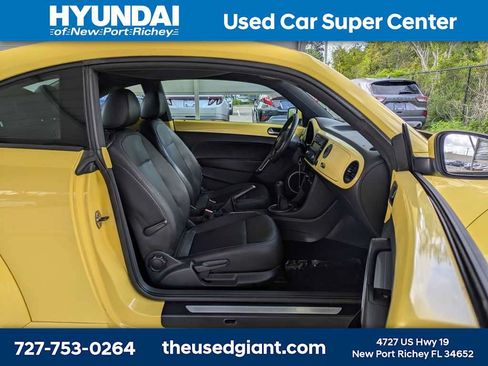 Used 2012 Volkswagen Beetle 2.5 FWD image 15