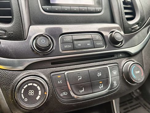 Used 2015 Chevrolet Impala LS FWD image 16