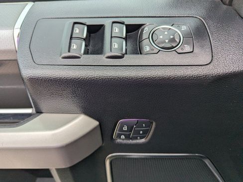 Used 2017 Ford F150 Lariat w/ Equipment Group 502A Luxury AWD/4WD image 11