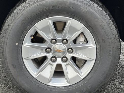 Used 2025 Chevrolet Silverado 1500 LT image 42