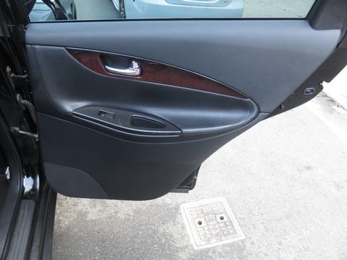 Used 2016 INFINITI QX50 AWD w/ Premium Plus Package image 30