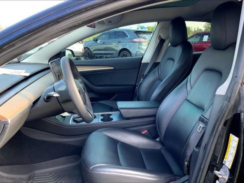 Used 2021 Tesla Model 3 Standard Range Plus RWD image 9