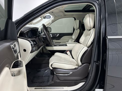 Used 2019 Lincoln Navigator L Black Label AWD/4WD image 4