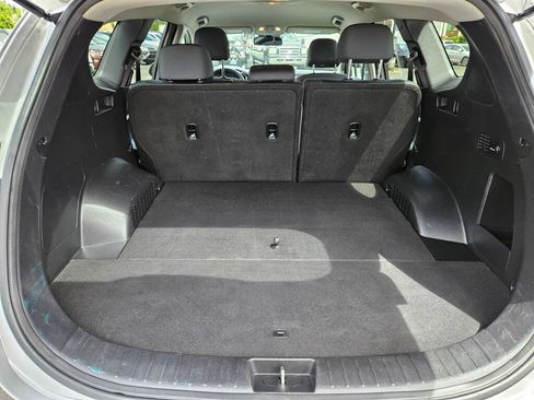 Used 2020 Hyundai Santa Fe SE FWD image 9
