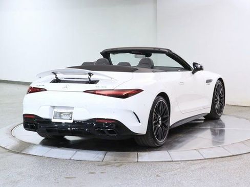 Used 2022 Mercedes-Benz SL 55 AMG 4MATIC image 11