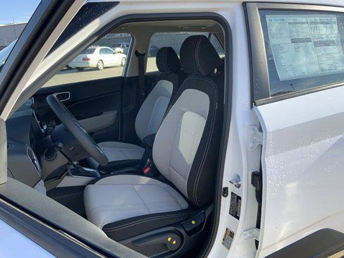 New 2026 Hyundai Venue SEL image 9