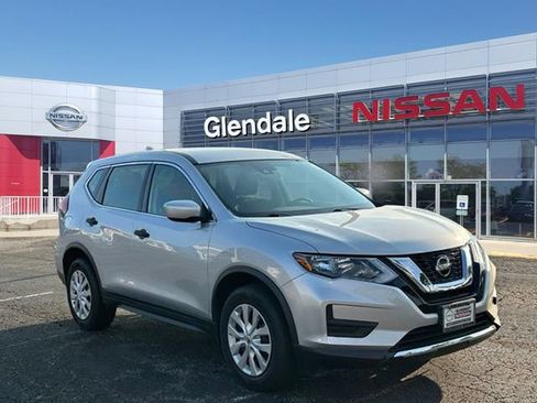 Certified 2020 Nissan Rogue S FWD image 3