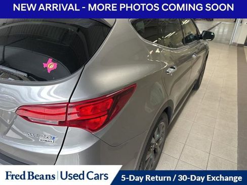 Used 2017 Hyundai Santa Fe Sport w/ 2.0T Ultimate Tech Package 05 FWD image 4