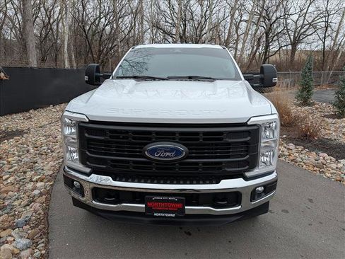 Used 2024 Ford F350 XL w/ XL Chrome Package image 8