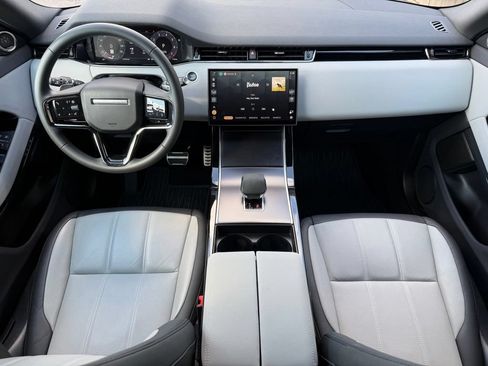 Certified 2026 Land Rover Range Rover Evoque Dynamic SE AWD/4WD image 17