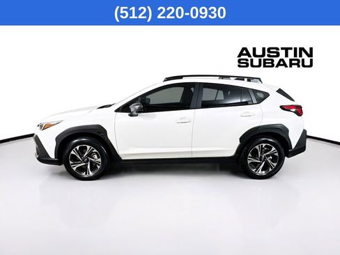Used 2025 Subaru Crosstrek 2.0i Premium image 5