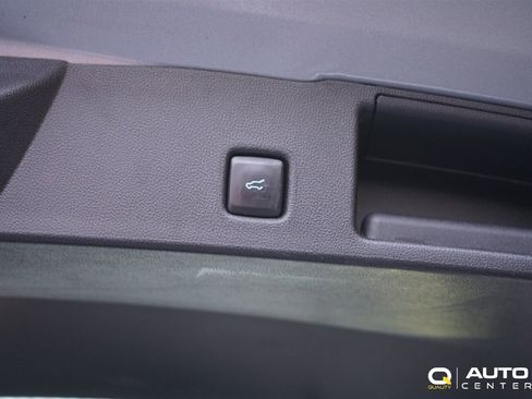 Used 2024 Ford Escape ST-Line image 29