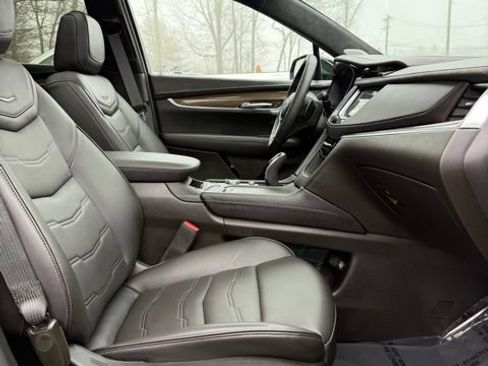 Used 2023 Cadillac XT5 Premium Luxury w/ Platinum Package AWD/4WD image 13
