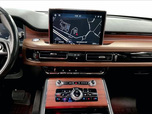 Used 2023 Lincoln Aviator Reserve w/ Equipment Group 201A AWD/4WD image 30