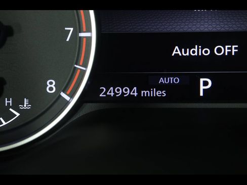 Used 2025 Nissan Rogue SV AWD/4WD image 23