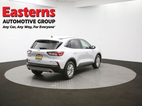 Used 2022 Ford Escape SE image 39