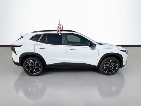 Used 2024 Chevrolet Trax RS w/ Driver Confidence Package FWD image 8