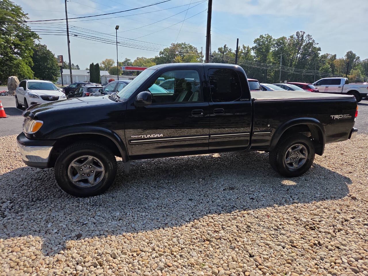 Used 2001 Toyota Tundra Limited w/ Off-Road Pkg AWD/4WD image 4