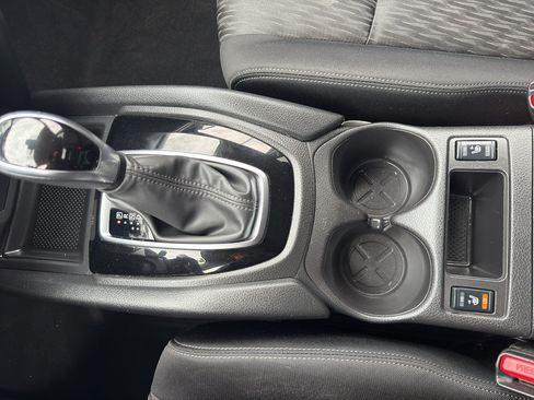 Used 2020 Nissan Rogue SV image 22