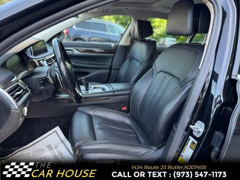 Used 2021 BMW 740i RWD image 16