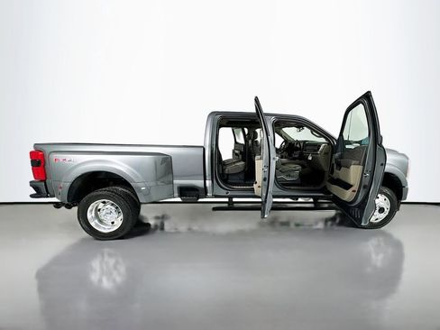 Used 2026 Ford F450 Platinum w/ Platinum Plus Package image 42