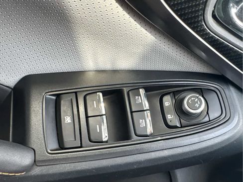 Used 2019 Subaru Crosstrek 2.0i Limited w/ Moonroof Package w/Navigation image 45