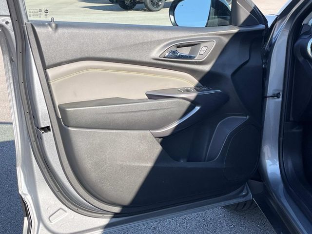 Certified 2024 Chevrolet Trax ACTIV w/ Sunroof Package FWD image 28