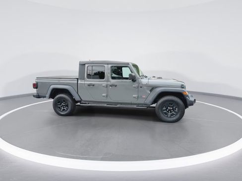 Used 2020 Jeep Gladiator Sport AWD/4WD image 2