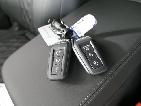 New 2026 Audi SQ5 Premium Plus image 19