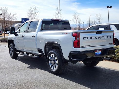 Used 2023 Chevrolet Silverado 2500 Custom w/ Custom Convenience Package image 3