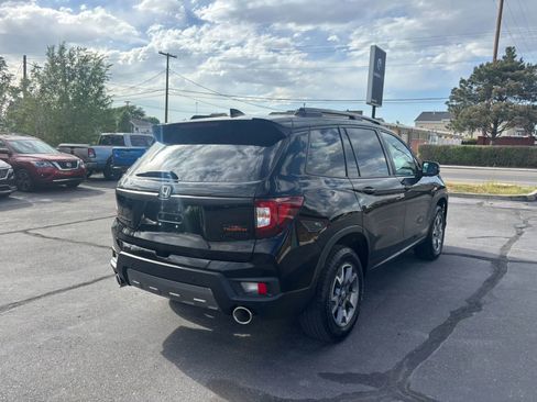 Used 2023 Honda Passport TrailSport image 5