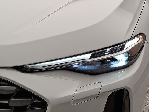 Used 2025 Audi Q5 Premium Plus image 9