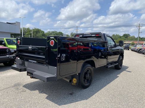 Used 2024 RAM 3500 Tradesman AWD/4WD image 3