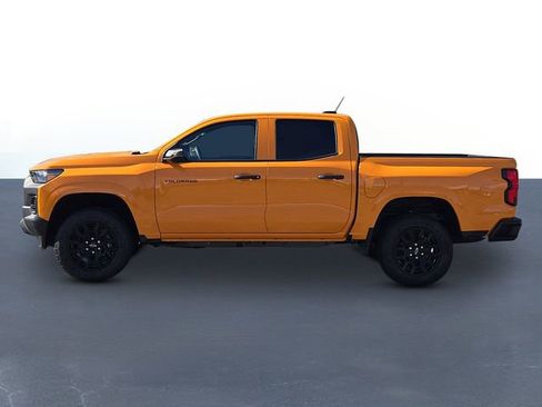 Used 2026 Chevrolet Colorado W/T w/ WT Custom Package RWD image 8