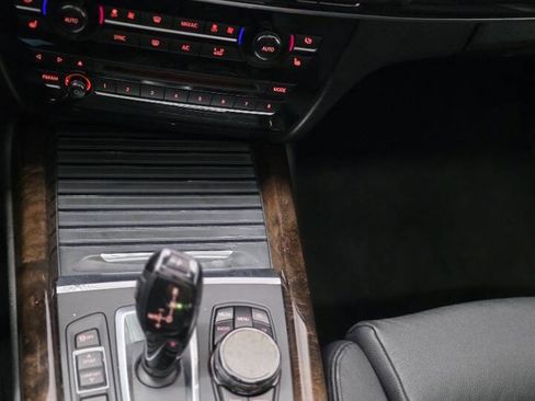 Used 2014 BMW X5 xDrive50i image 14