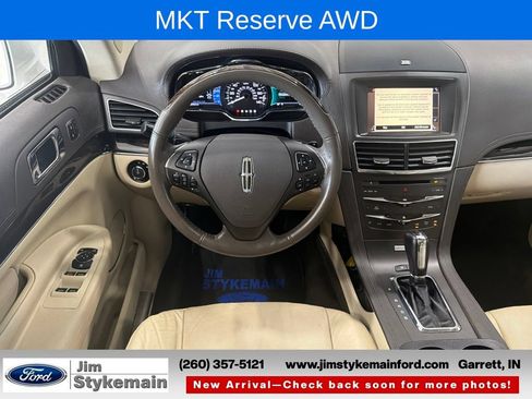 Used 2018 Lincoln MKT AWD w/ Technology Package image 38