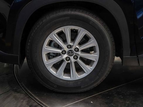 Used 2025 Toyota Grand Highlander FWD image 9