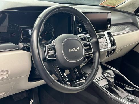 Used 2023 Kia Sorento S FWD image 49