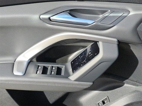 New 2025 Audi Q5 Premium image 19