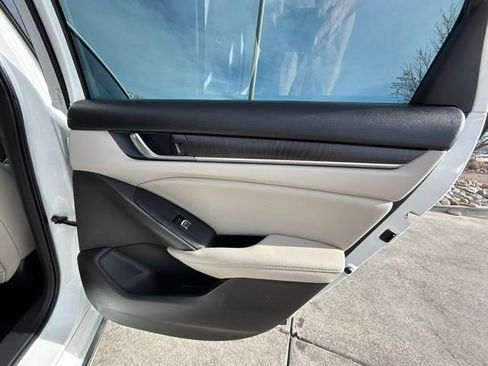 Used 2019 Honda Accord EX-L image 26