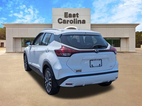 Used 2023 Nissan Kicks SV FWD image 5