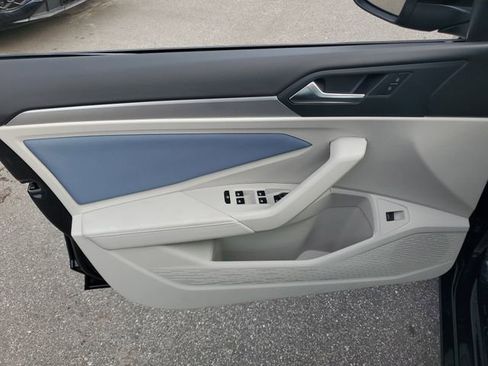 New 2026 Volkswagen Jetta SE FWD image 12